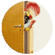 Zwarte Piet kijkt door de deur en strooit met pepernoten